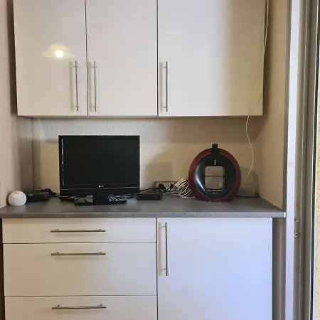 Apartment Mezzanine Avec Terrasse Pres De La - 4 Couchages, Parking Prive - Fr-1-249-394 Agde