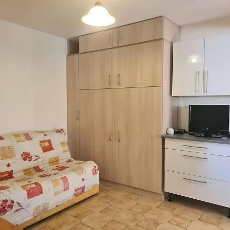 Appartamento Mezzanine Avec Terrasse Pres De La - 4 Couchages, Parking Prive - Fr-1-249-394
